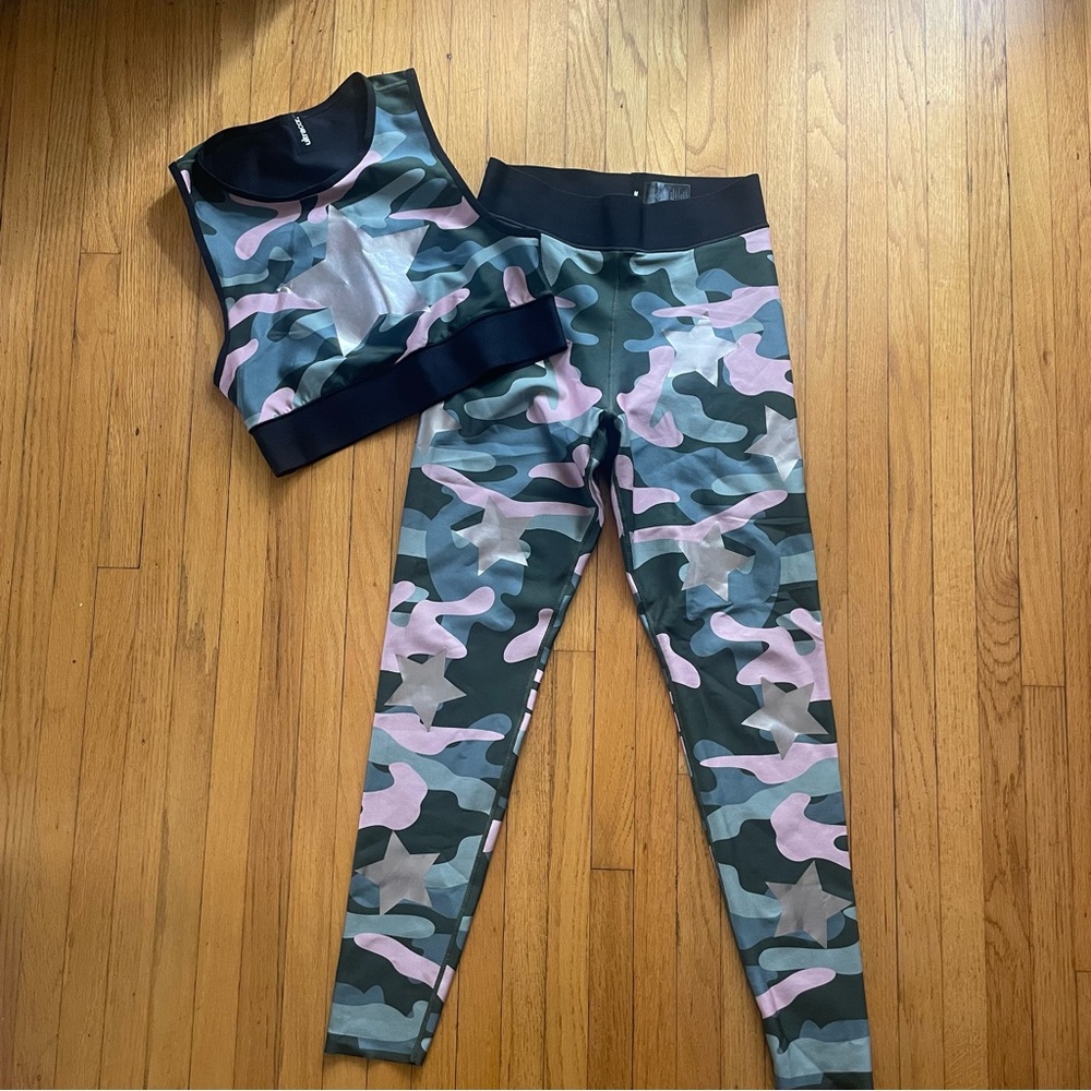 Ultracor Camo Leggings and Matching Sports Bra - Small
